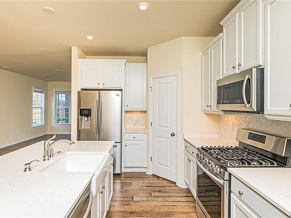 5th image of 0 Avondale Woods Dr #545
