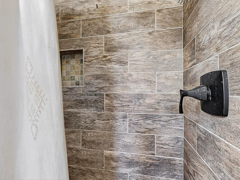 6500 Martin Ct NE — Photo 22