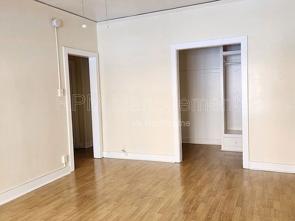 2nd image of 1825 N Ivar Ave #209