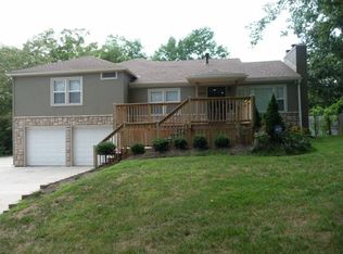 3920 Elmwood Ave, Kansas City, MO 64130