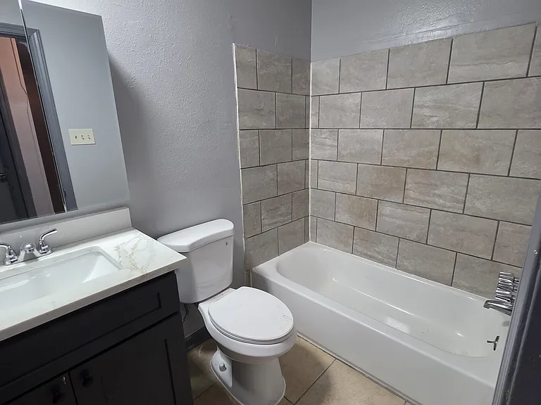 7831 Sail St — Photo 9