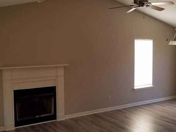 4th image of 145 Melinda Dr