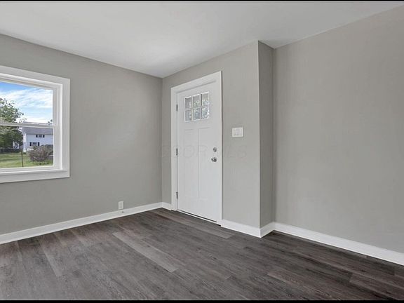 2nd image of 901 E Vine St