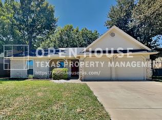 8037 Berrybrook Dr, Watauga, TX 76148