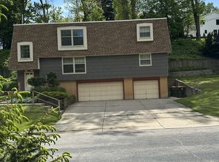 1331 Martha Washington Dr, Wauwatosa, WI 53213