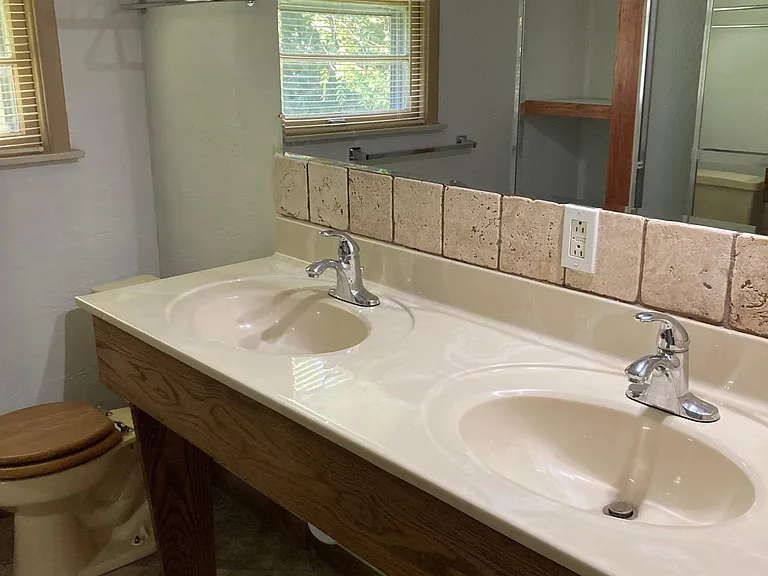 4523 Green Glen Dr — Photo 29