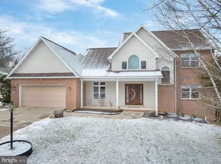 130 Oak Pointe Cir, State College, PA 16801