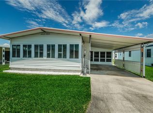 2038 Waterview Dr, Holiday, FL 34691