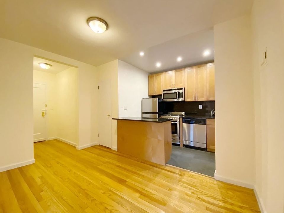 1st image of 340 E 63rd St APT 5C