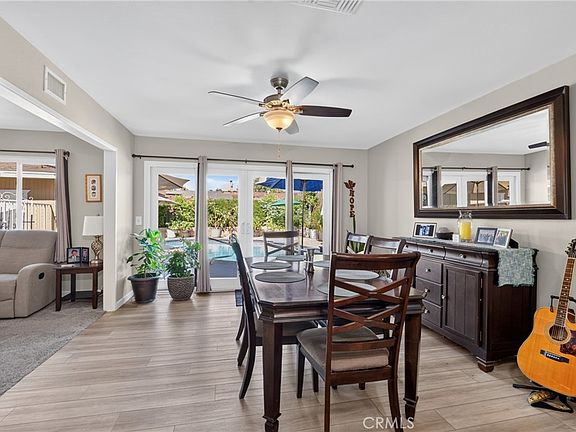 4th image of 401 Robinhood Ln