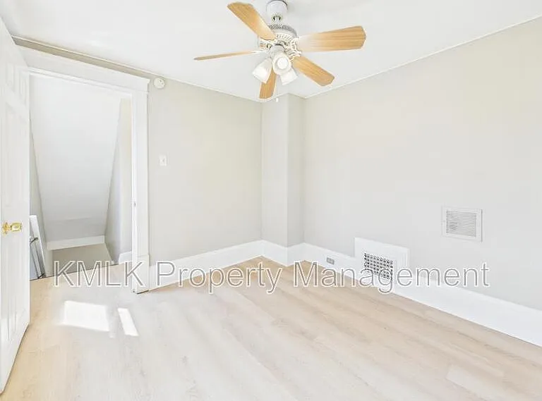 773 Montana Ave — Photo 31