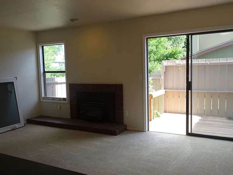 3186 Westwood Ct — Photo 6