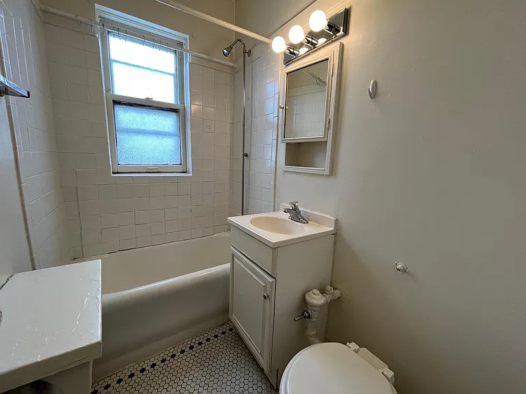 St. Clair — Photo 10