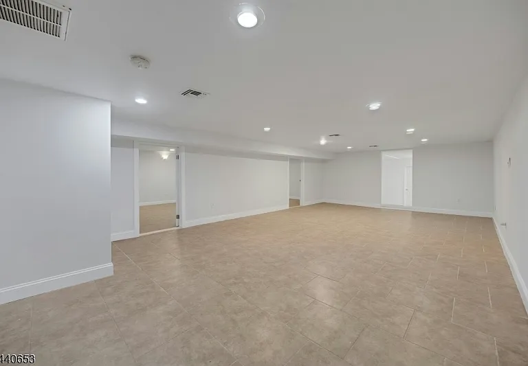 252 Mabel Pl — Photo 44