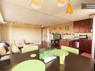 708 W Bittersweet Pl APT 101, Chicago, IL 60613