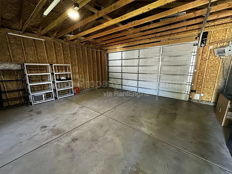 2856 Elm St — Photo 21