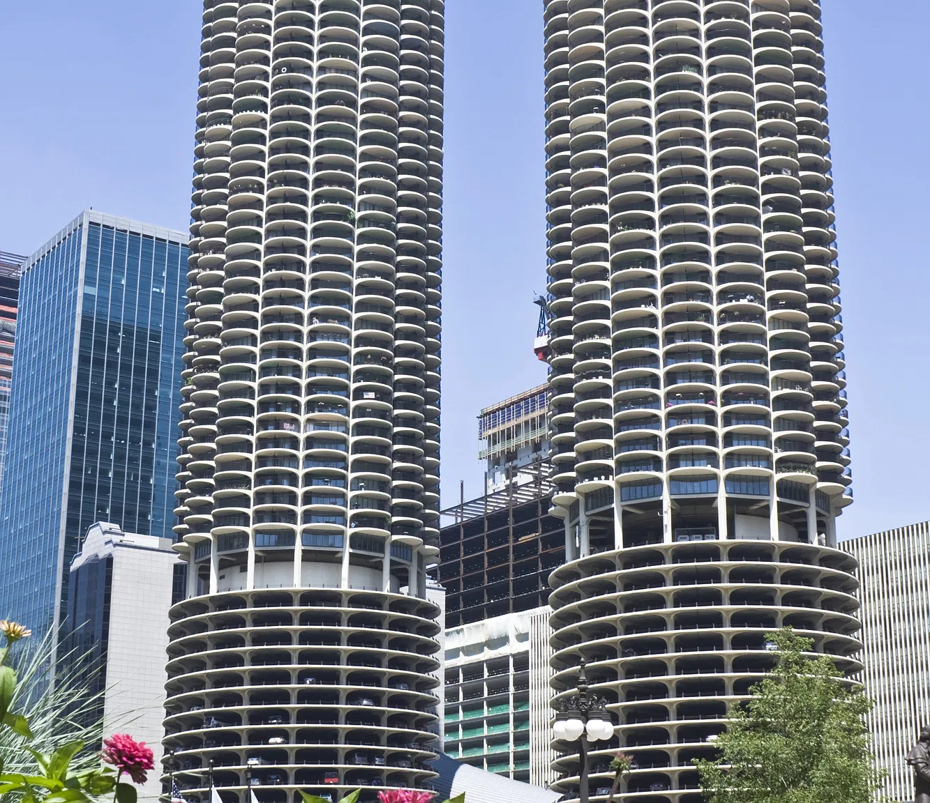 1 bed, 725 sqft, $2,400 — Photo 2