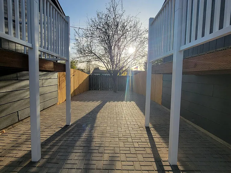 1117 N Adams St — Photo 3