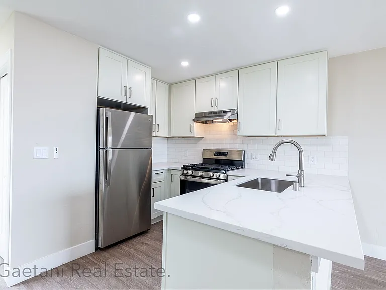 3240-3254 Taraval St #923R — Photo 2