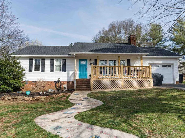 110 Wall Dr, Chesnee, SC 29323