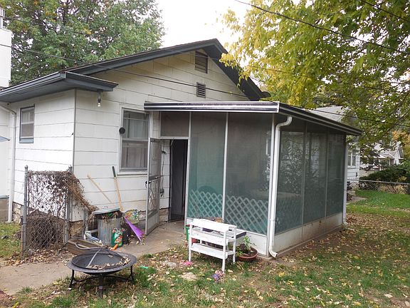 5th image of 516 E 61st St