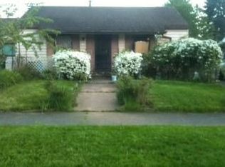 9026 NE Russell St, Portland, OR 97220