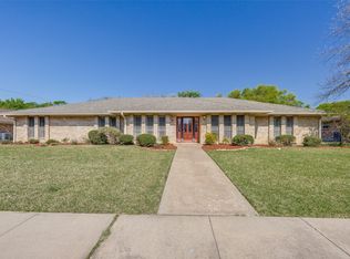 1507 Crescent Dr, Sherman, TX 75092