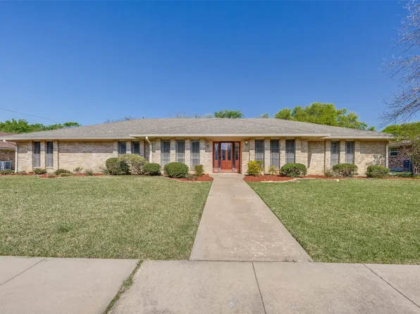 1507 Crescent Dr, Sherman, TX 75092