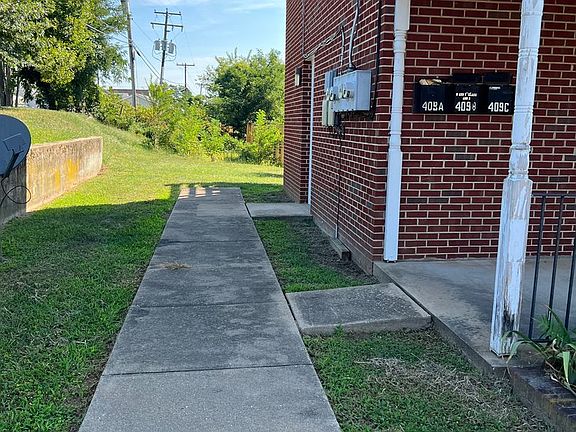 2nd image of 409 Willis St APT A