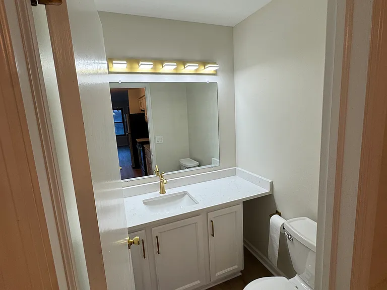 204 Joellen Dr #206 — Photo 9