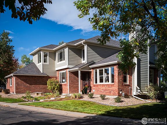 2nd image of 521 N Manorwood Ln