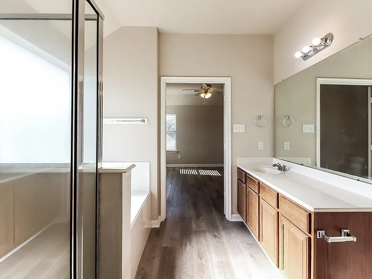 19107 Remington Grove Ct — Photo 14