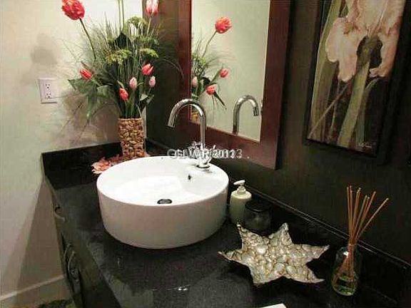 4th image of 4585 Dean Martin Dr Unit 203