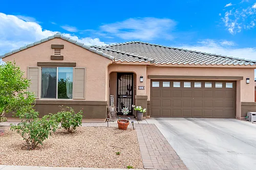 729 W Silver Reef Dr Photo 1