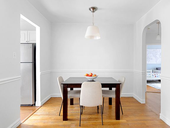 5th image of 601 E 19th St APT 2T