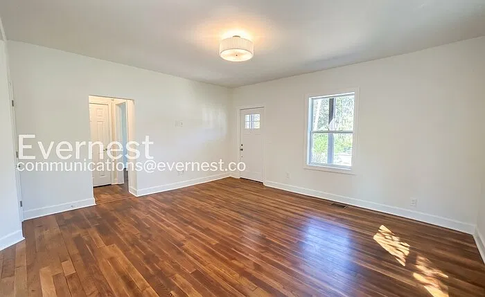 3 bed, 3.0 bath, 1491 sqft, $2,845 — Photo 3