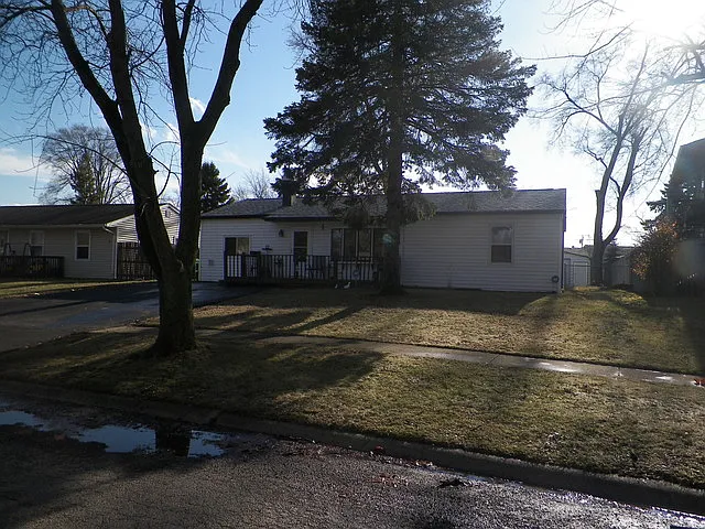 1315 McCameron Ave photo 1