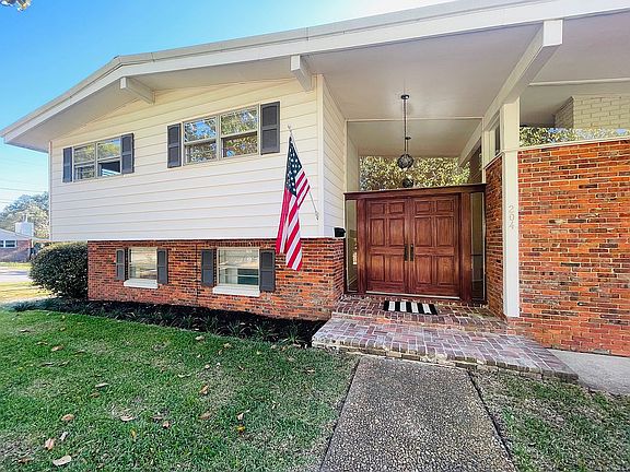 3rd image of 204 Poinciana Dr