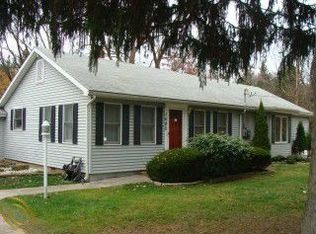 1680 Gravel Ridge Dr, Rochester Hills, MI 48307