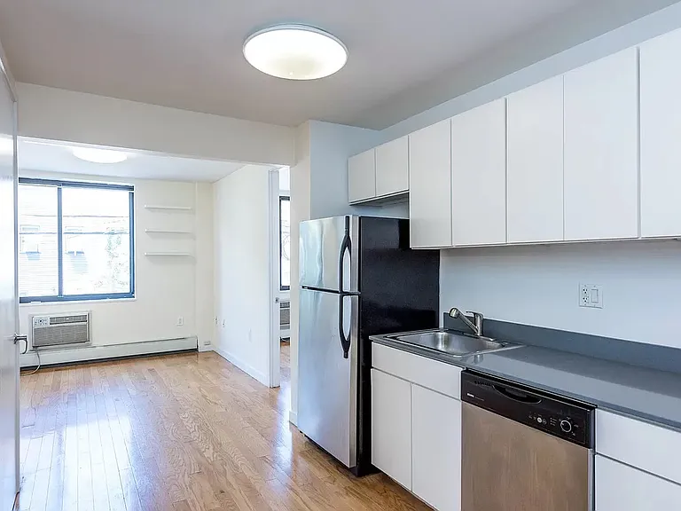 924 Metropolitan Ave #206 — Photo 1