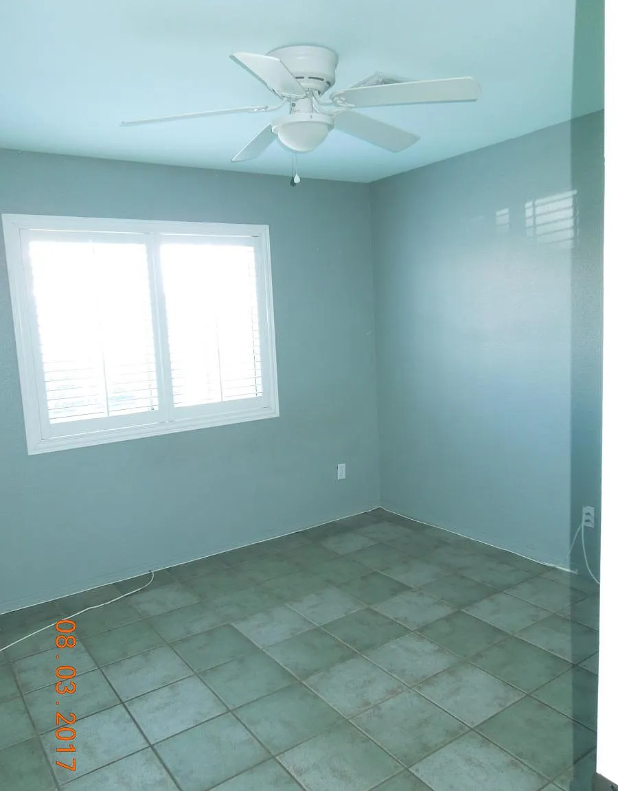 4 bed, 2238 sqft, $2,200 — Photo 3
