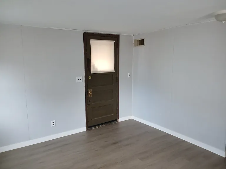 3320 E 31st St — Photo 24