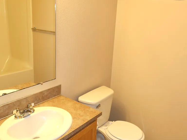 Vineyard Apartments — Photo 12