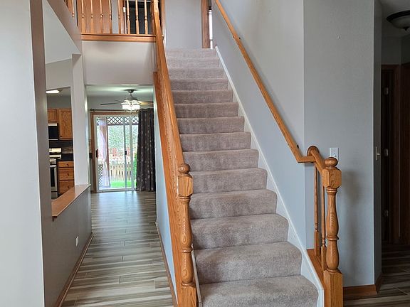 4th image of 9712 Bennington Dr