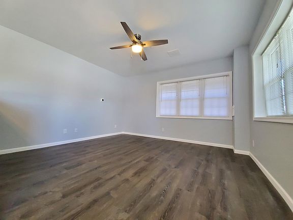 2nd image of 1023 Eastern Shore Dr #4