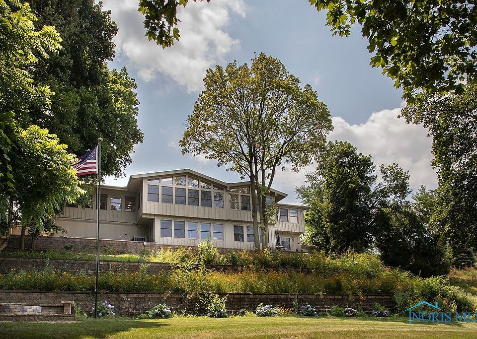 207 W Front St, Perrysburg, OH 43551 Zillow