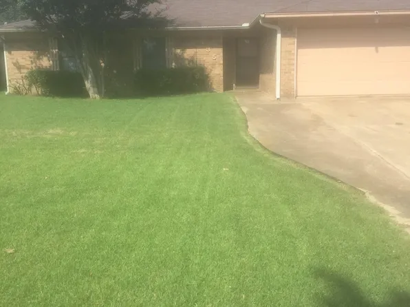 435 33rd St NE, Paris, TX 75460