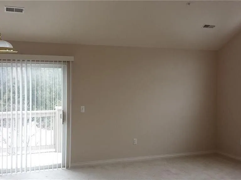 28339 Carlton Way Dr — Photo 8