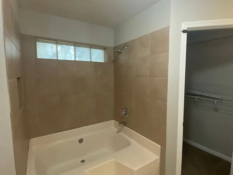 7301 Brampton Ln — Photo 31