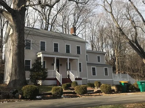 5 Potterstown Ln, Lebanon, NJ 08833
